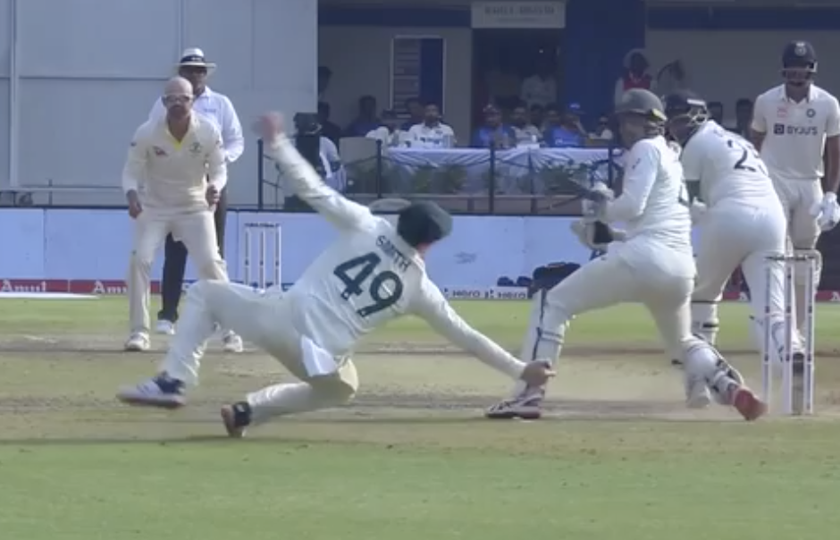 Steve Smith stuns cricket world with catch