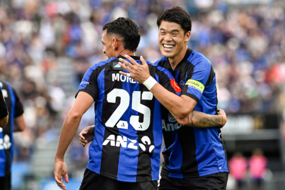 📰 A-League leaders Auckland FC secure majority of squad for next season