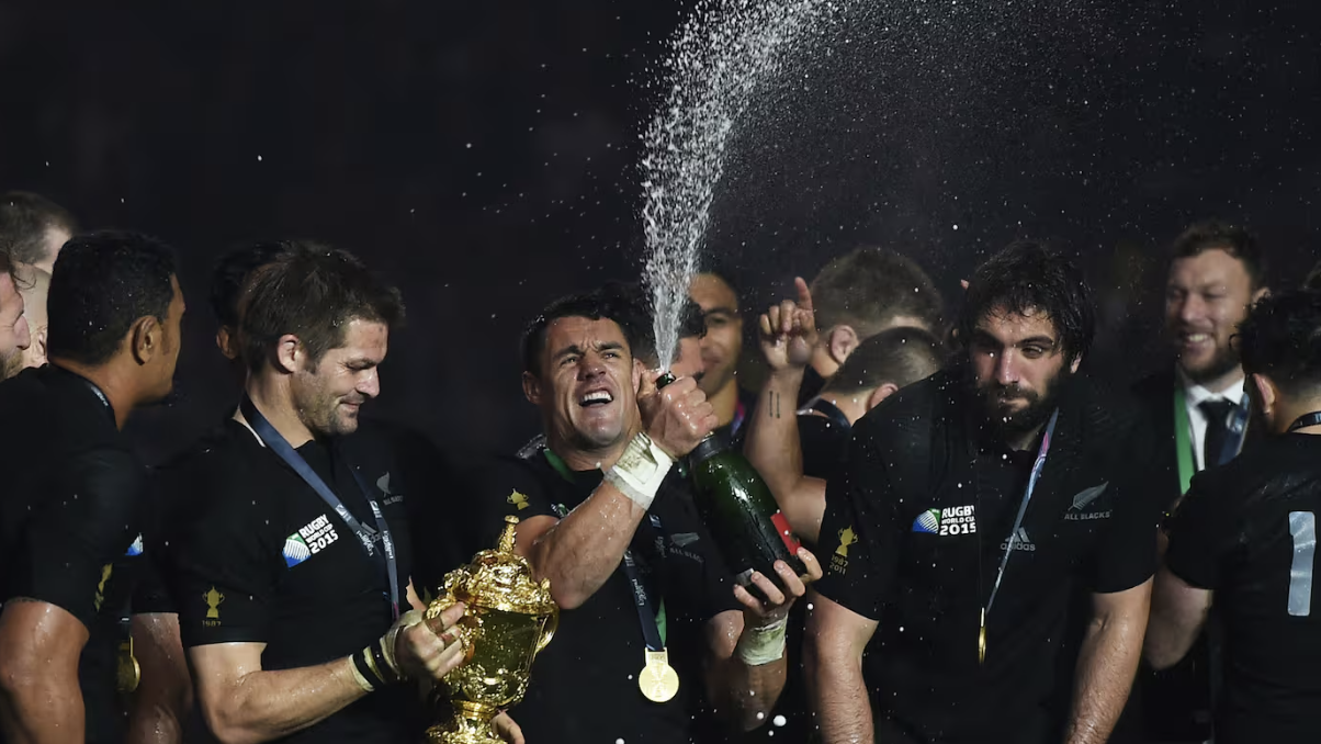 📰 A sports fan's guide to spending $50m Lotto jackpot