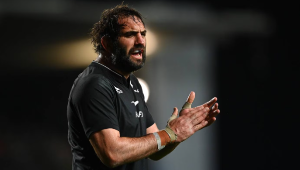 📰 All Blacks centurion signs with French club