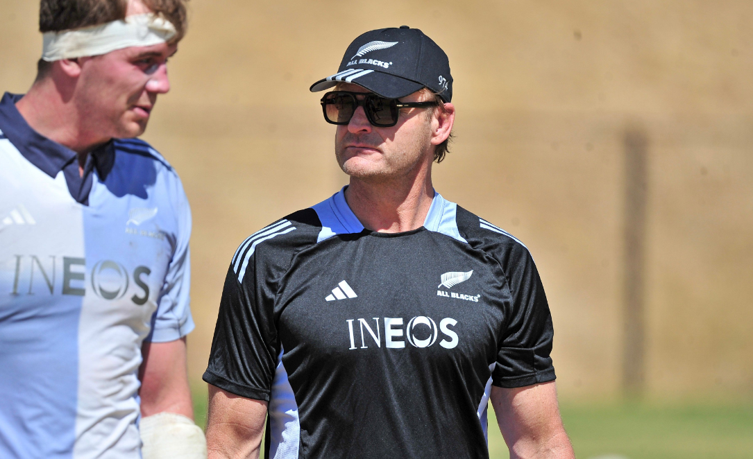 📰 Ex-Springbok backs Razor Robertson to become modern coaching great