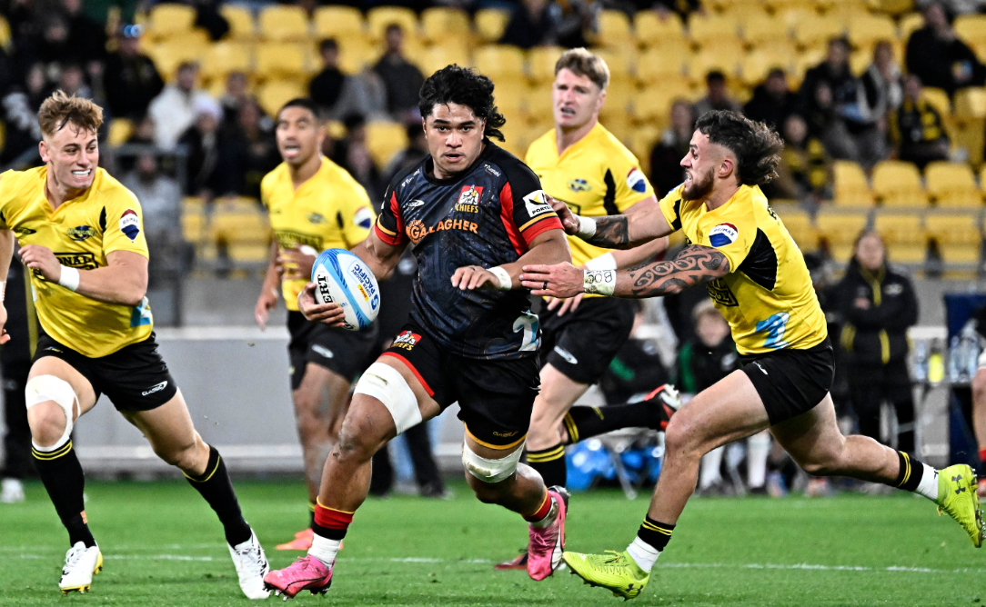 📰 The Chiefs rookie surging into ABs bolter conversation