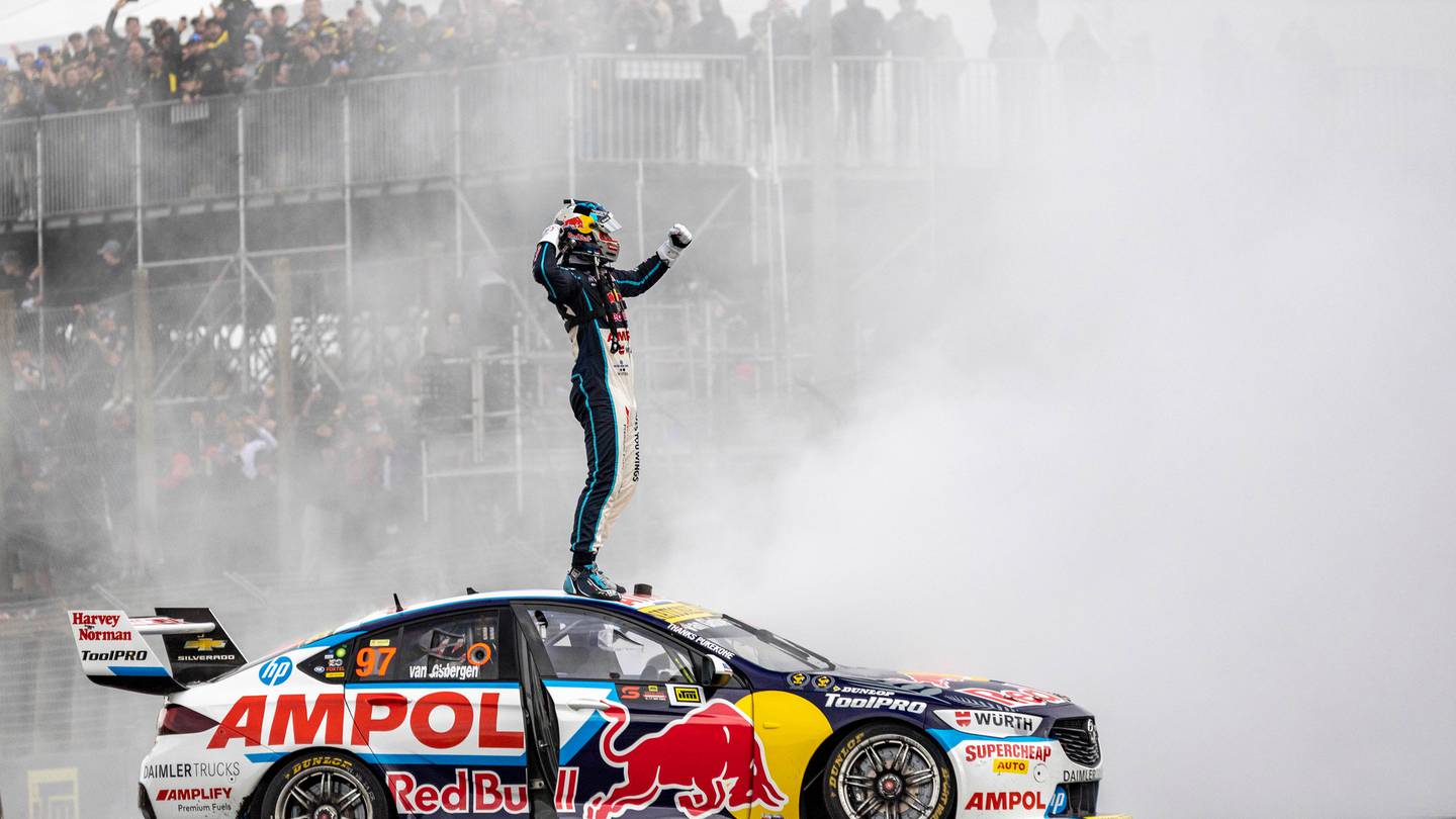 SVG dominates Pukekohe's perfect farewell