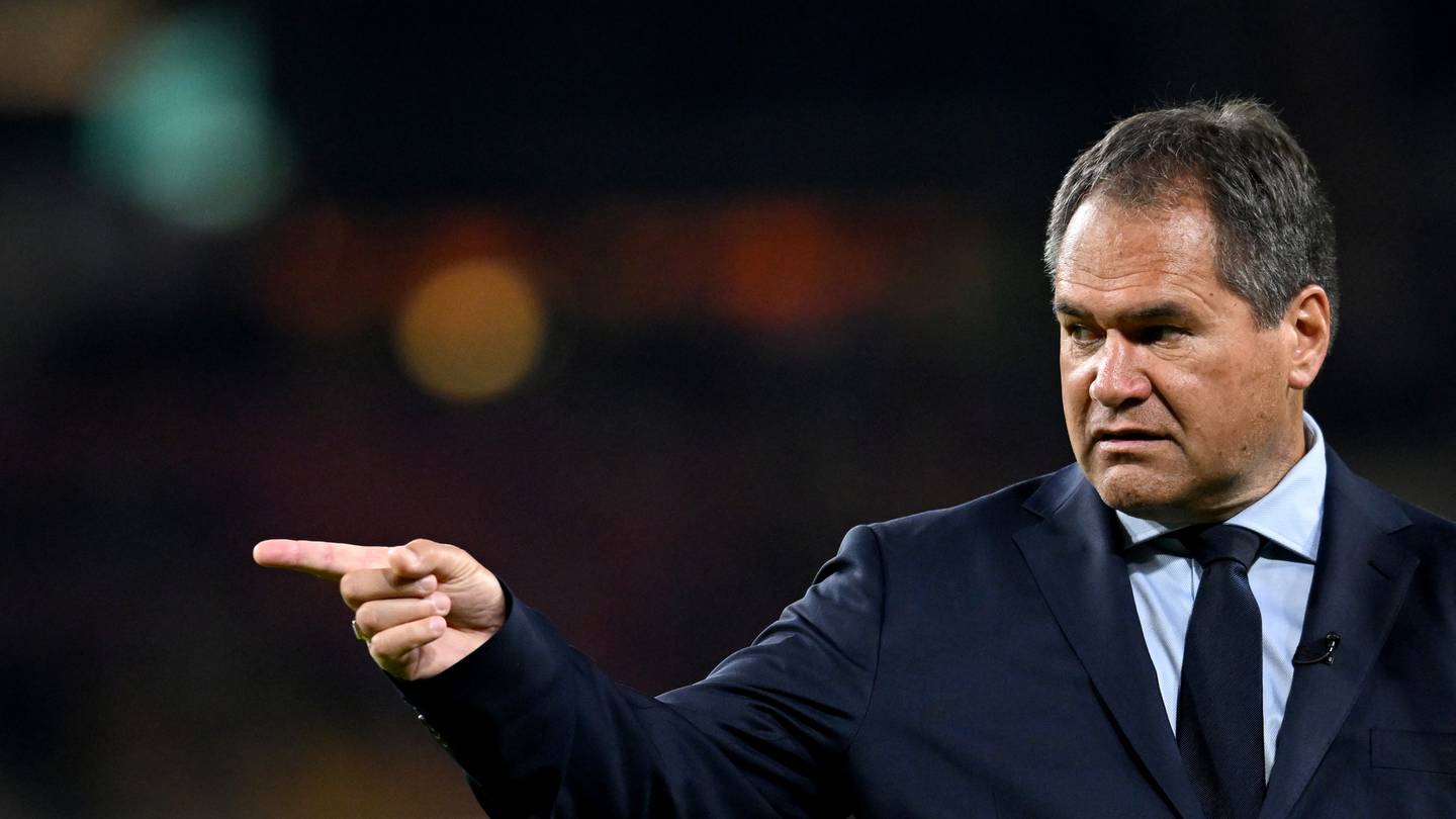 Wallabies coach says World Rugby backs him on controversial time-wasting decision