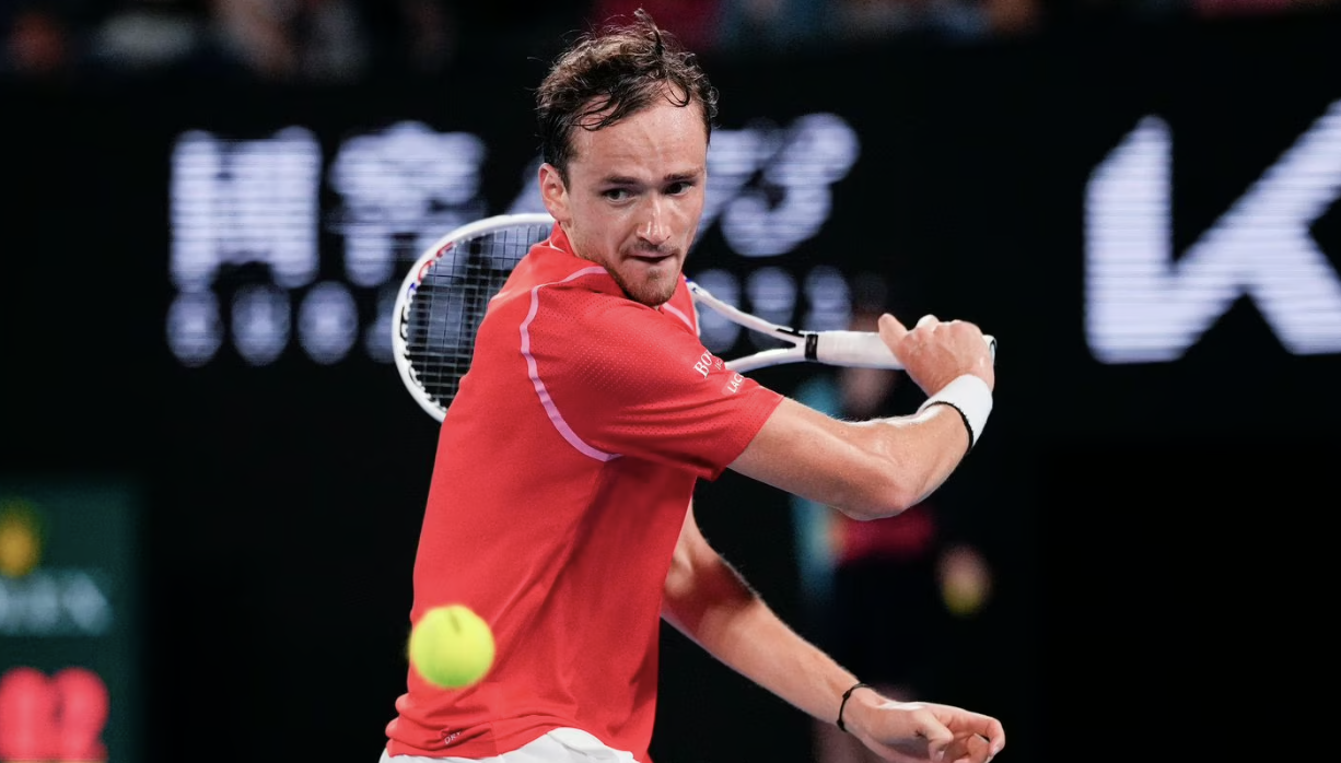 Wimbledon drops ban on Russian and Belarusian players