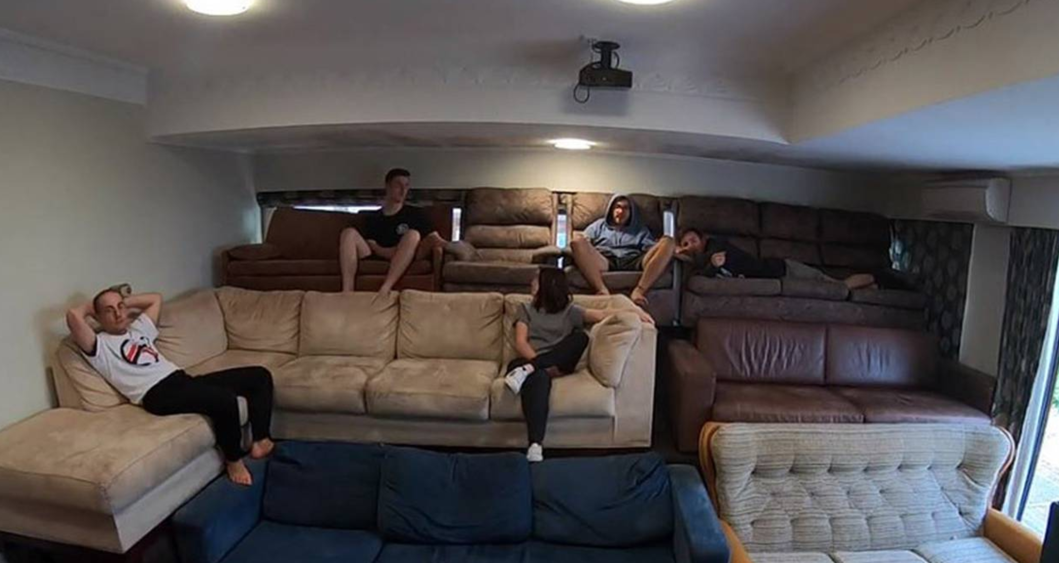 Great New Zealander's epic DIY Rugby World Cup flat grandstand