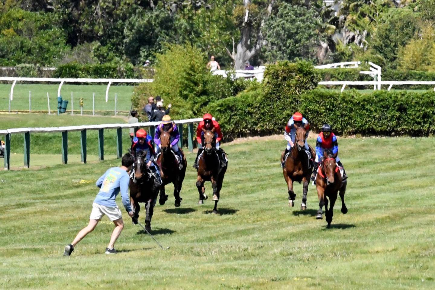 "You absolute d***head" - Shocking moment stuns jockeys in $125,000 NZ race