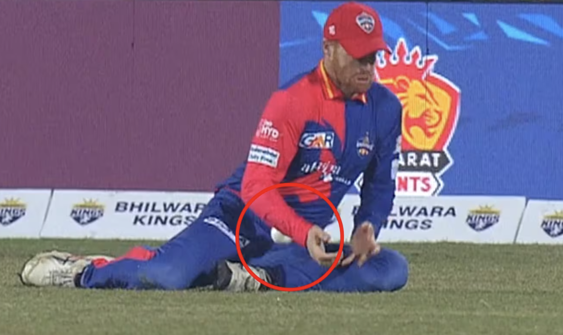 📰 Cricketer makes catch with his donwstairs! 