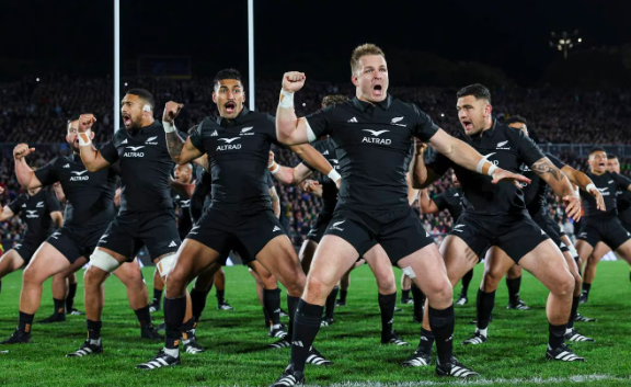 📰 English rugby pundit lashes ABs' selection of Sam Cane