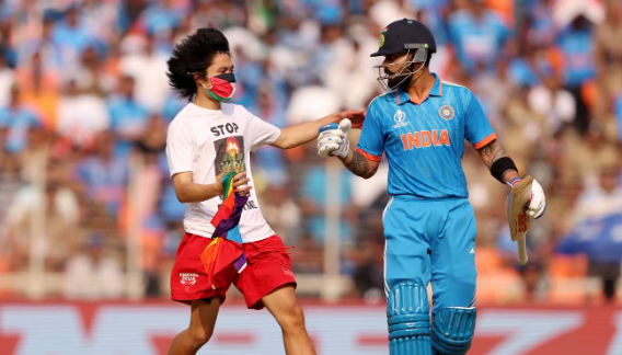 📰 Security slammed after pitch invader manages to touch Indian star Kohli