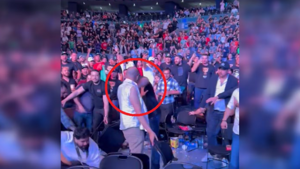 📰 Huge crowd brawl breaks out at UFC event
