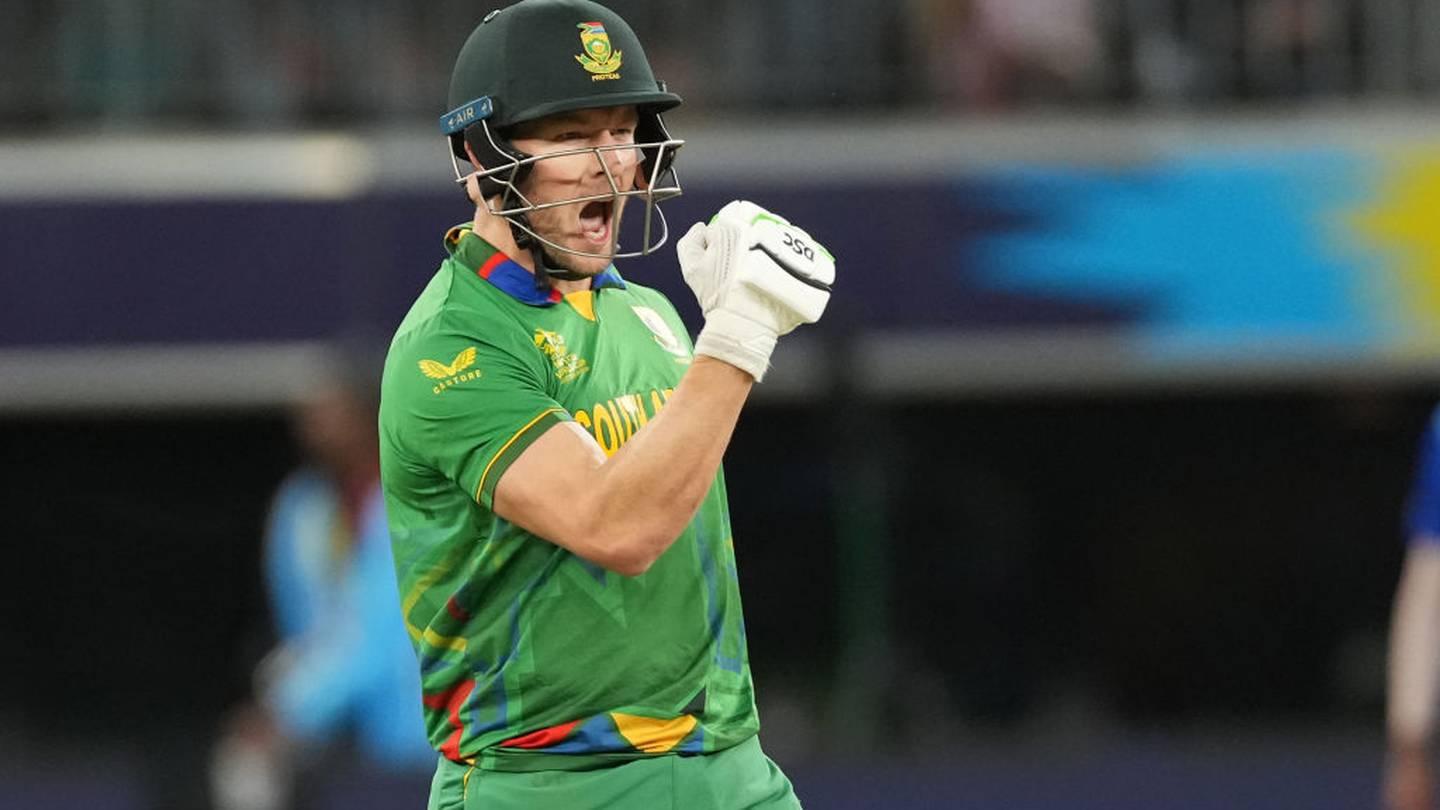 South Africa beat India, bizarre finish in Bangladesh win