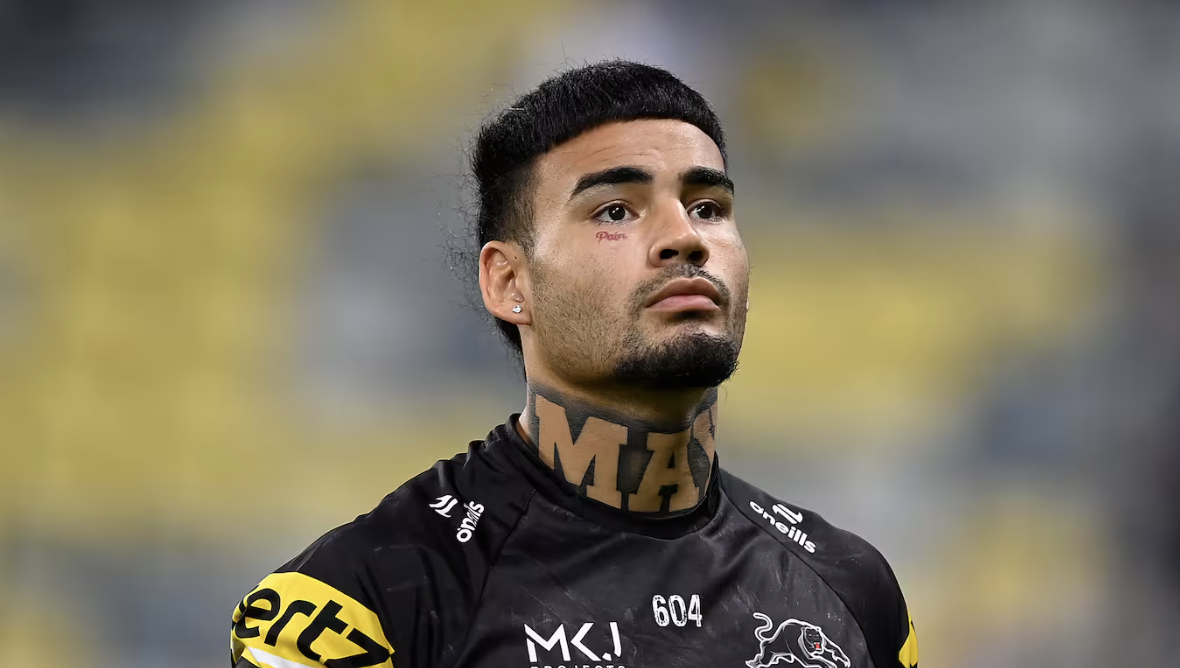 📰 Penrith Panthers sack star over domestic violence charges