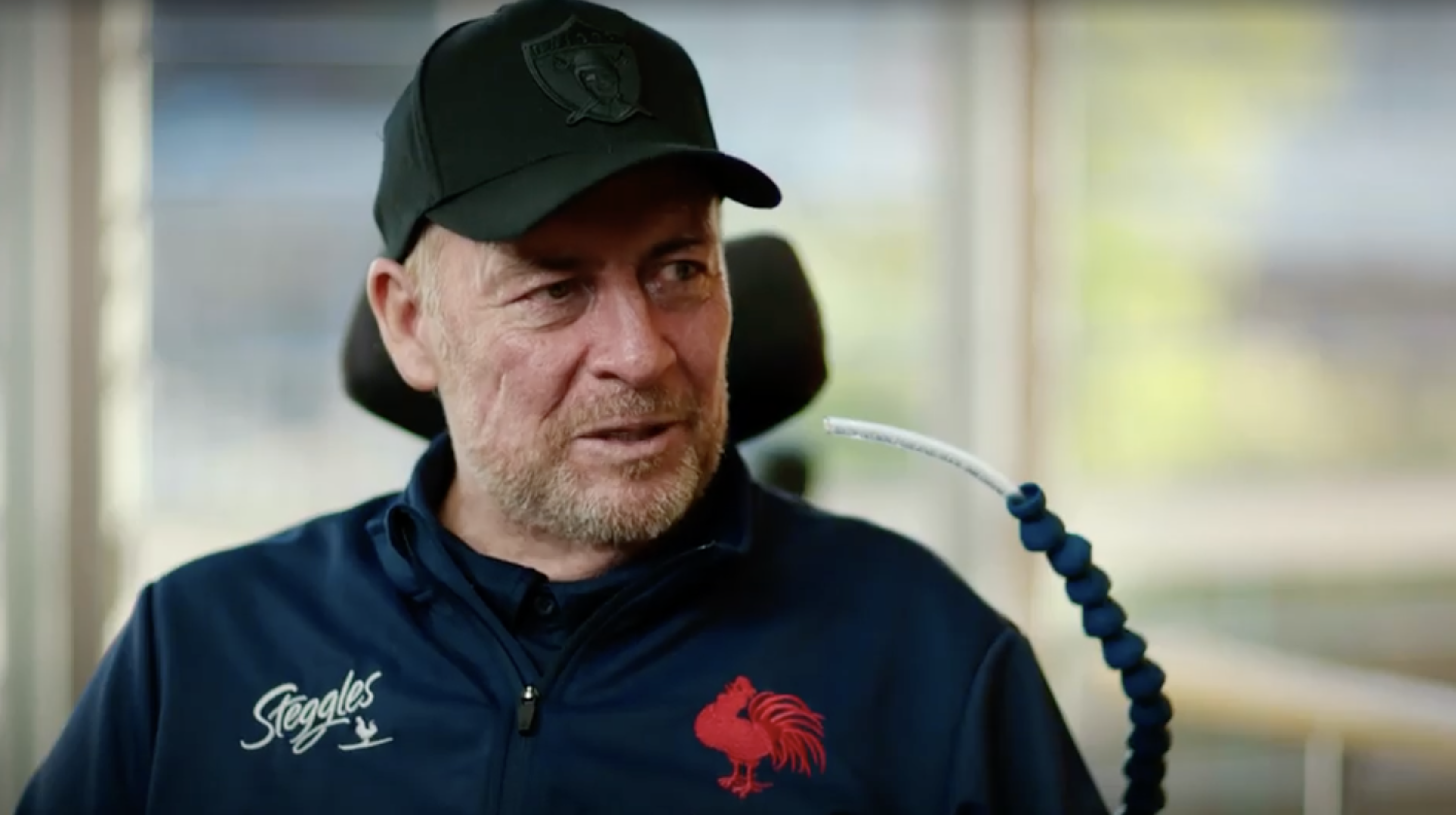 📰 Ex-Warriors coach left paralysed after surfing accident