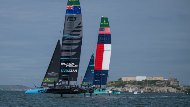📰 Kiwis foil slow SailGP starts to sit fifth