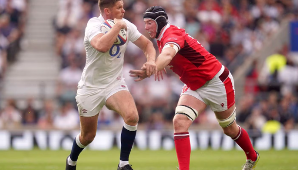 📰 Players and fans react to Farrell's overturned red card