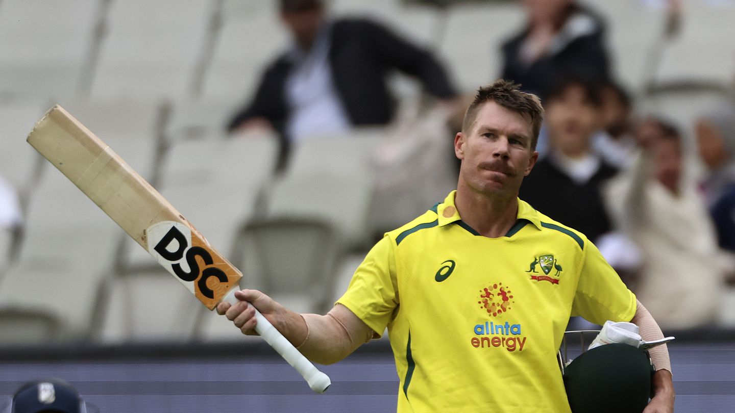 David Warner bombshell revives ball tampering saga