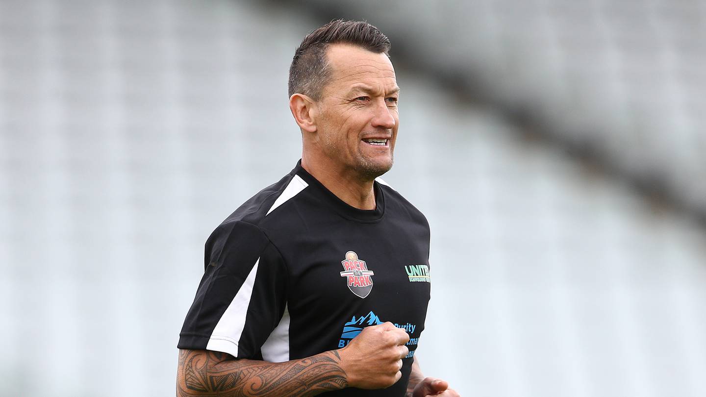 Blues legend to coach women's team