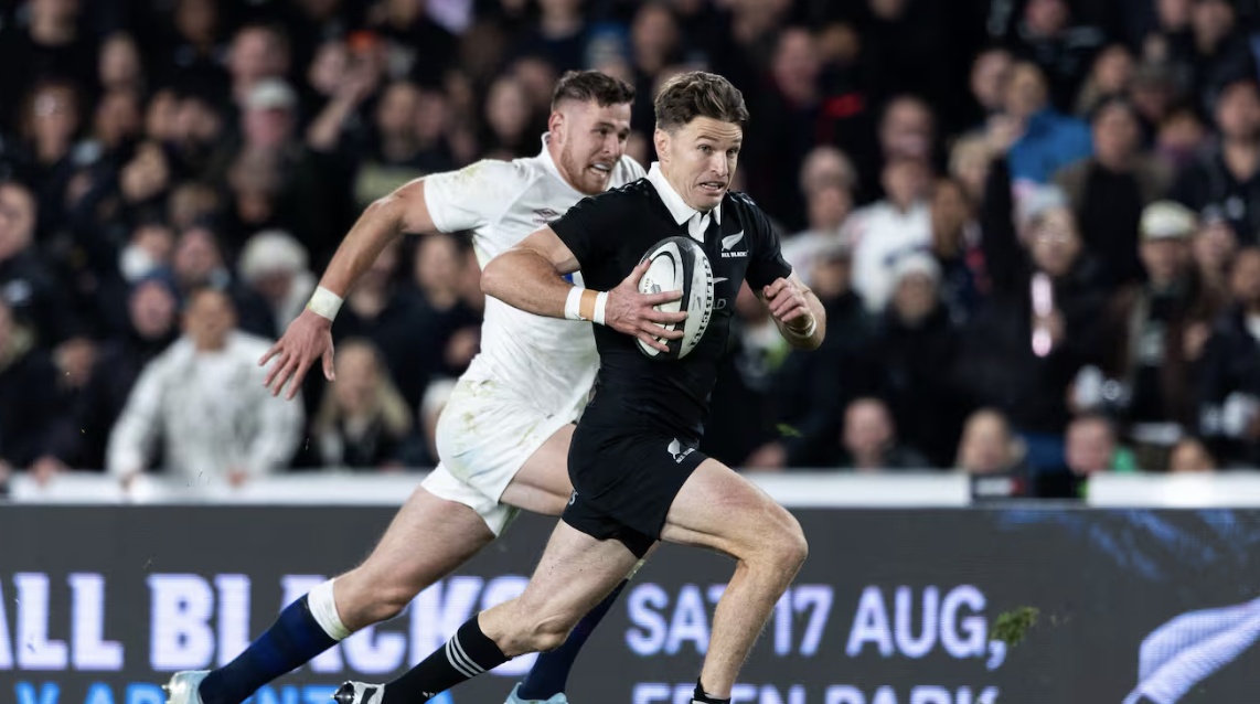📰 All Blacks hold on to edge England