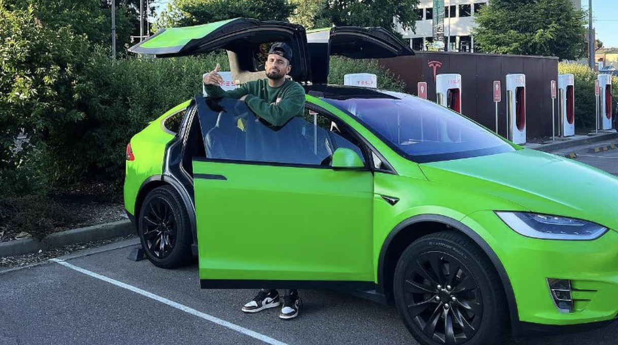 Tennis ace helps catch man who stole his Tesla at gunpoint