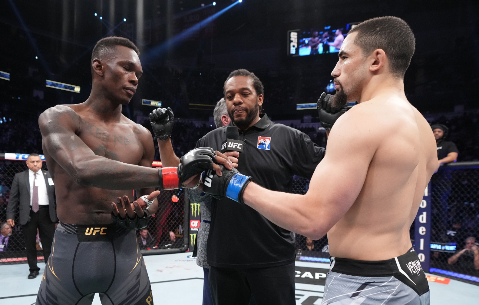 📰 Why Robert Whittaker is training with longtime rival Israel Adesanya