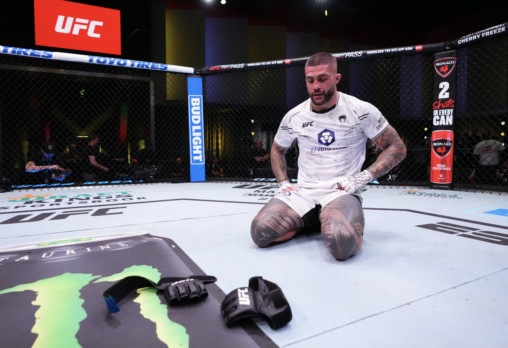 📰 City Kickboxing star announces UFC retirement