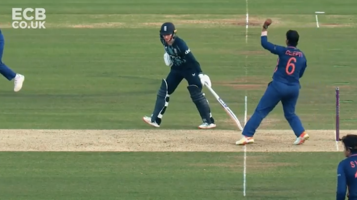 Controversial win divides cricket world