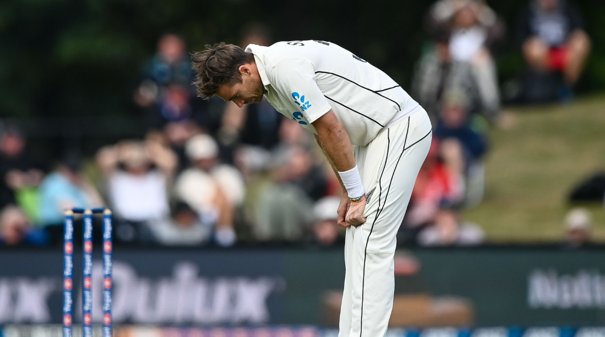 📰 Anatomy of a fall: How history escaped the Black Caps'