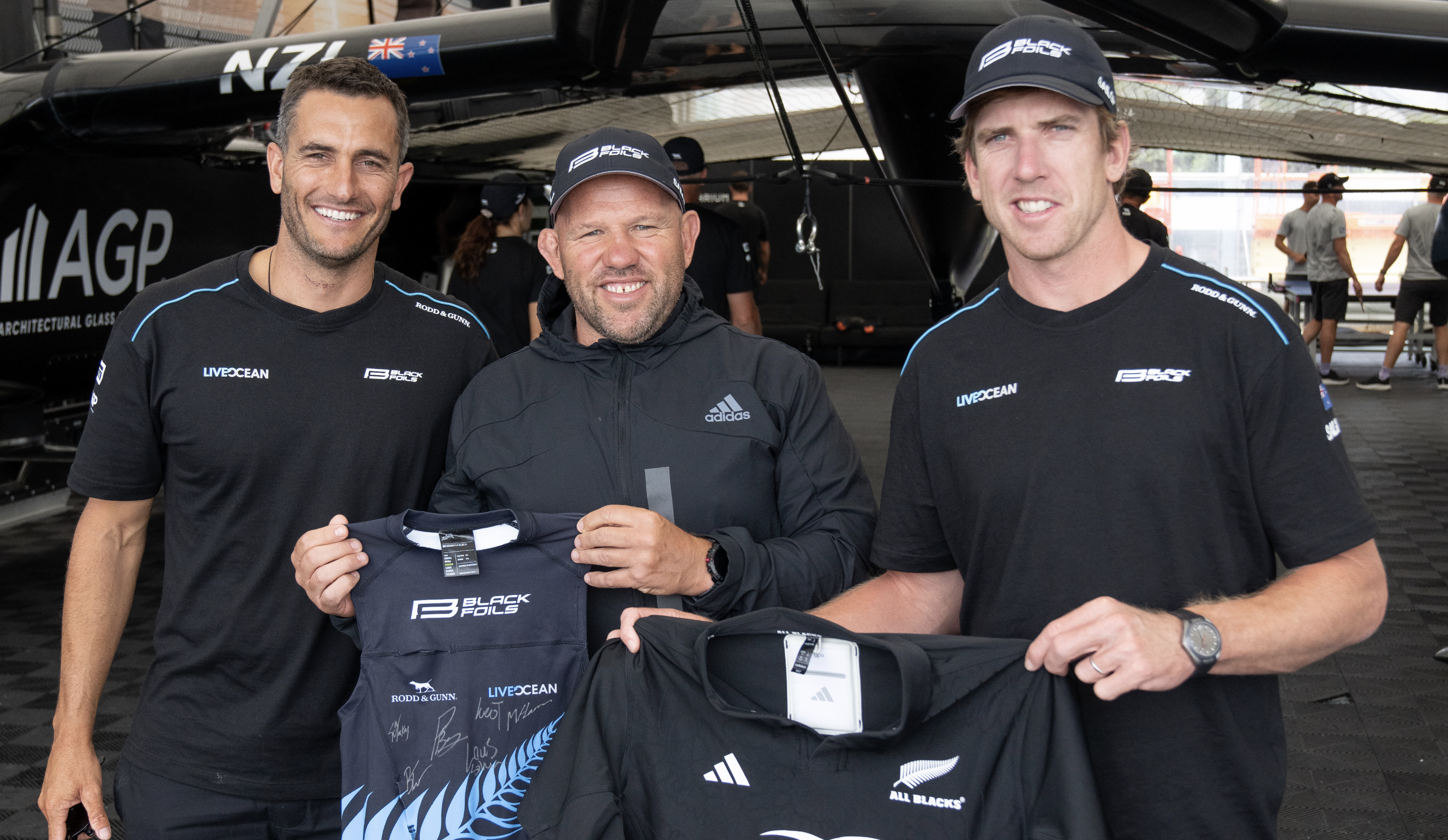 📰 Peter Burling on shared intel between Black Foils and AB