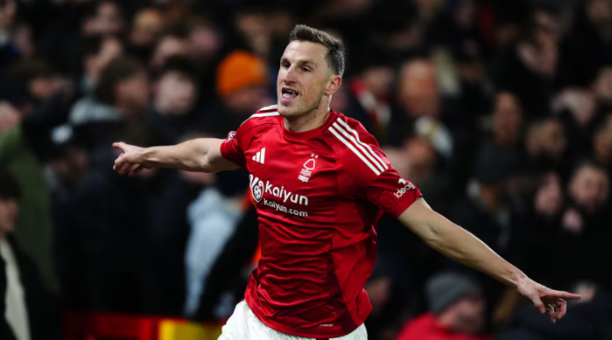 📰 Chris Wood extends Nottingham Forest stay with new contract