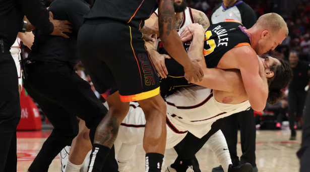 📰 Steven Adams ejected from NBA game after on-court wrestling match