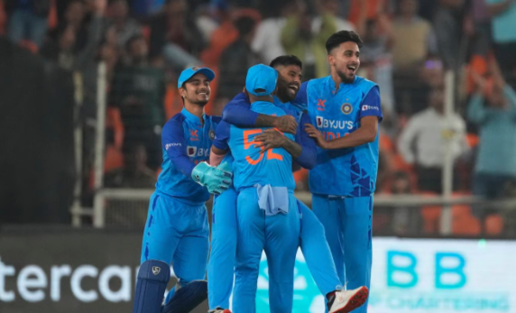 Black Caps suffer largest-ever T20 defeat