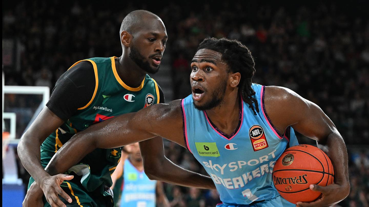 New Zealand Breakers fall to Tasmania Jackjumpers in return to NBL court