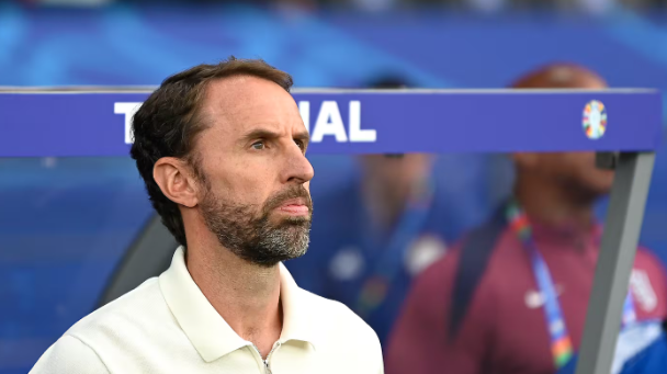 📰 Gareth Southgate stands down as England Football Manager