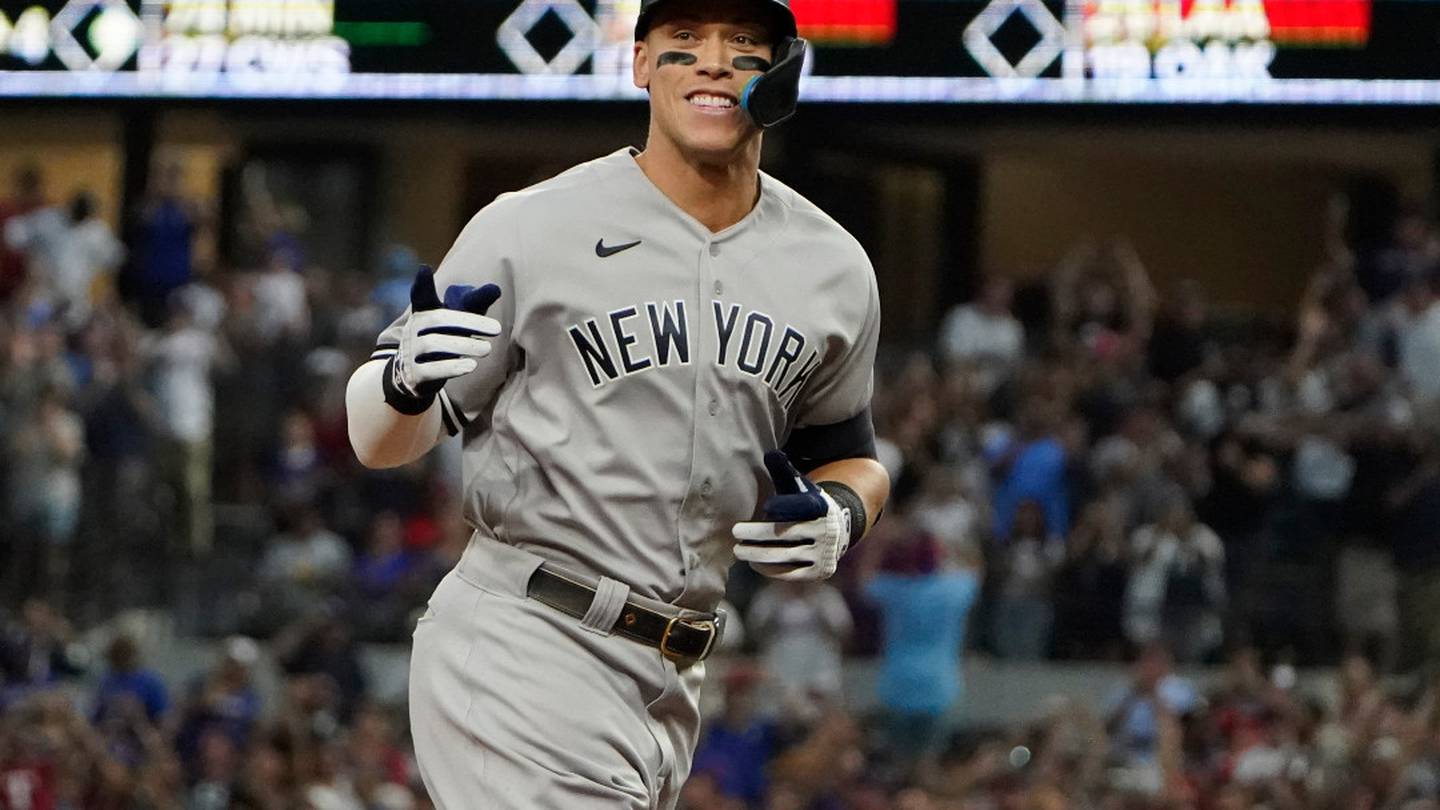 Aaron Judge breaks Roger Maris' 1961 home-run record