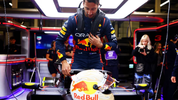 📰 Aussie makes surprise return to F1 as Kiwi gun misses out