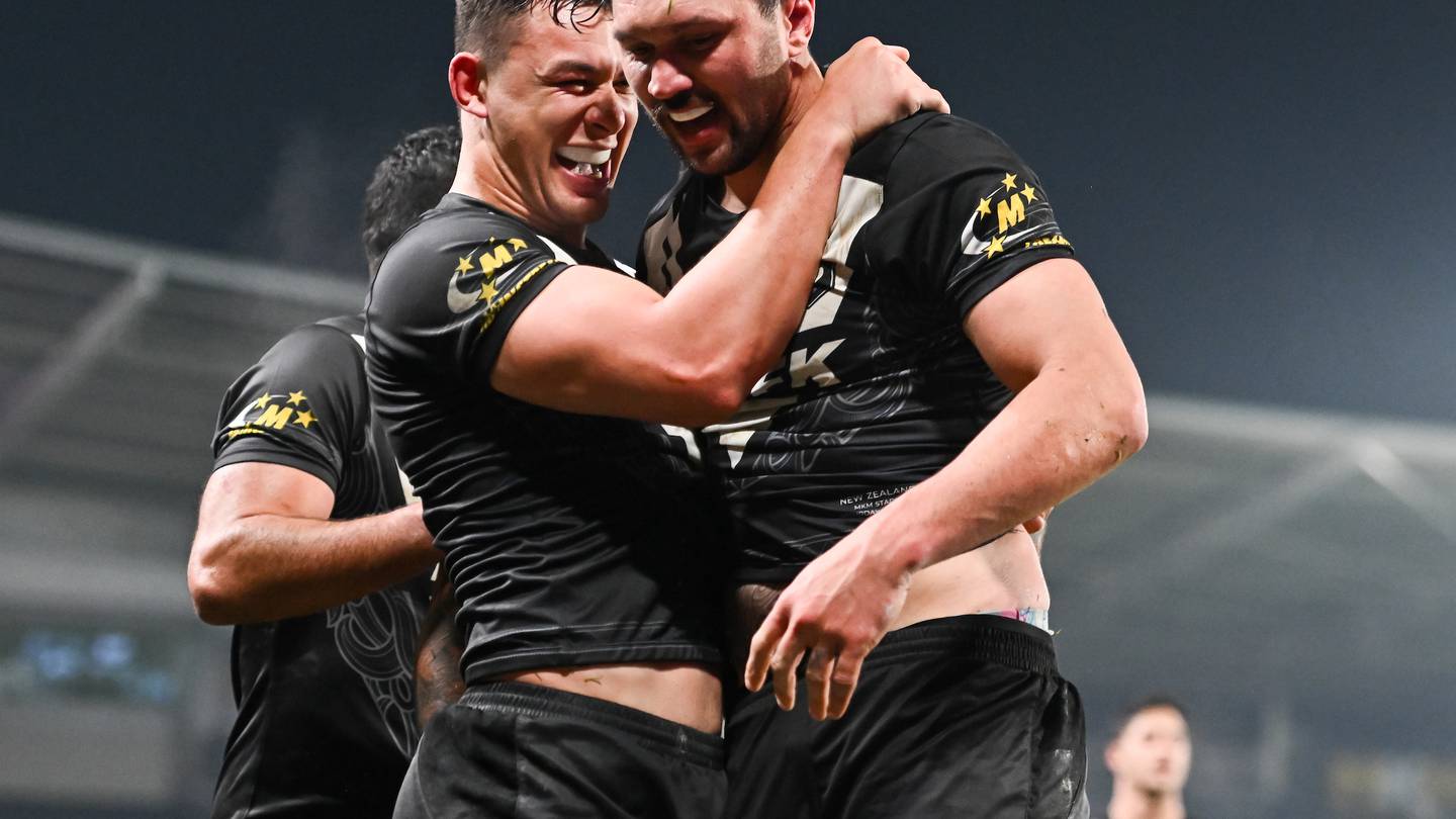 Kiwis hit back at Cup organisers booking early flights home