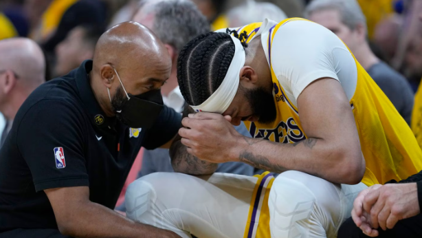 Lakers star expected to play in Game Six after head shot