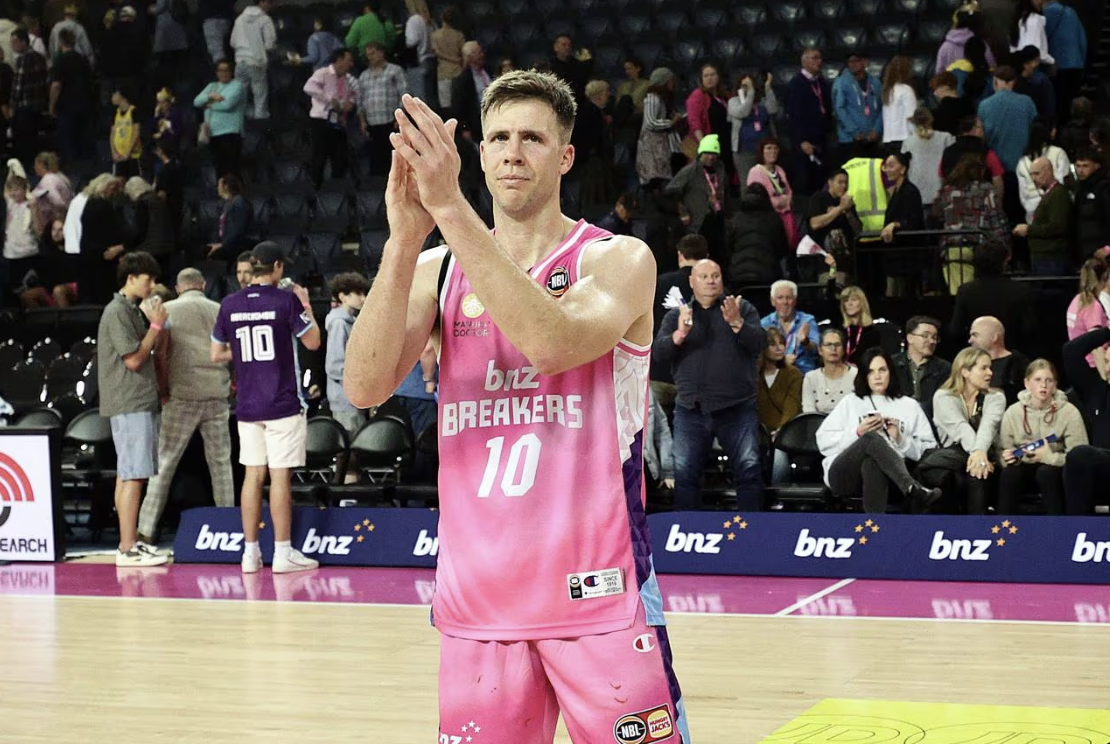 📰 Tom Abercrombie announces retirement