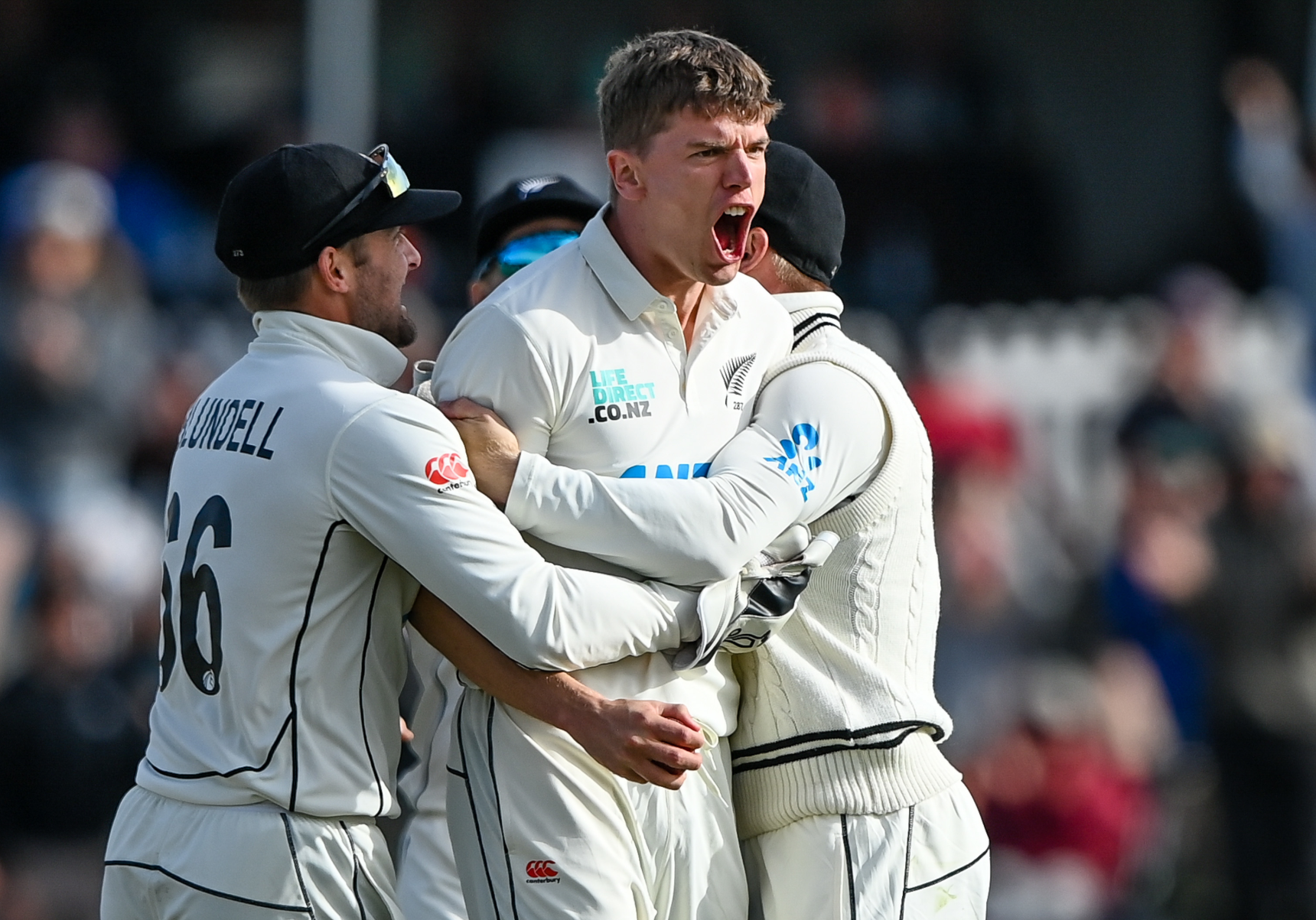 📰 Black Cap Sears bucks T20 trend to boost test chances