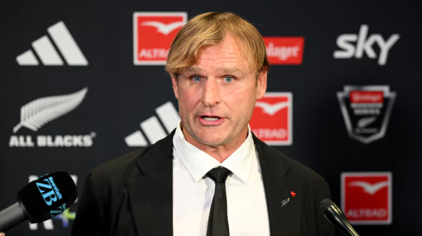 📰 Scott Robertson explains Sititi v Sotutu selection decision